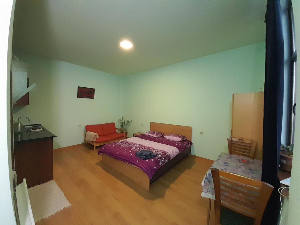 Art Guest House In Kaskad Ереван Экстерьер фото
